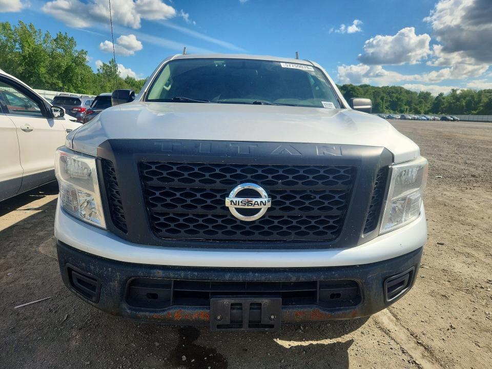 57759076 :رقم المزاد ، 1N6AA1CJ6HN570706 vin ، 2017 Nissan Titan مزاد بيع