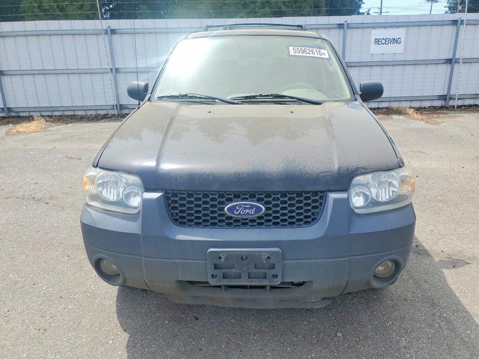 2005 Ford Escape მანქანა იყიდება აუქციონზე, vin: 1FMYU93125KC70435, აუქციონის ნომერი: 55962616