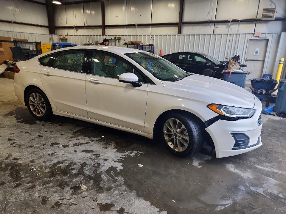 56439566 :رقم المزاد ، 3FA6P0HD3KR229407 vin ، 2019 Ford Fusion مزاد بيع