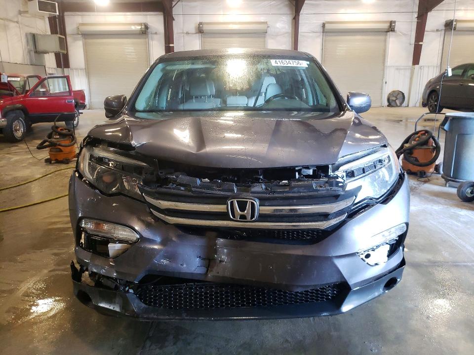 41634756 :رقم المزاد ، 5FNYF6H55JB005489 vin ، 2018 Honda Pilot مزاد بيع