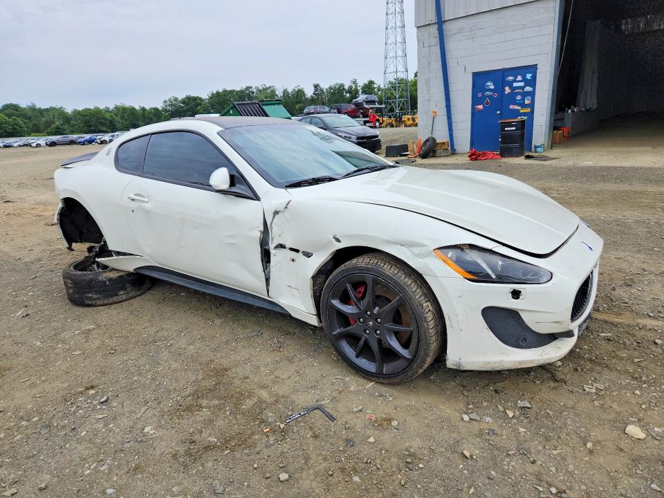 2013 Maserati Granturismo მანქანა იყიდება აუქციონზე, vin: ZAM45VLA5D0069739, აუქციონის ნომერი: 58178286