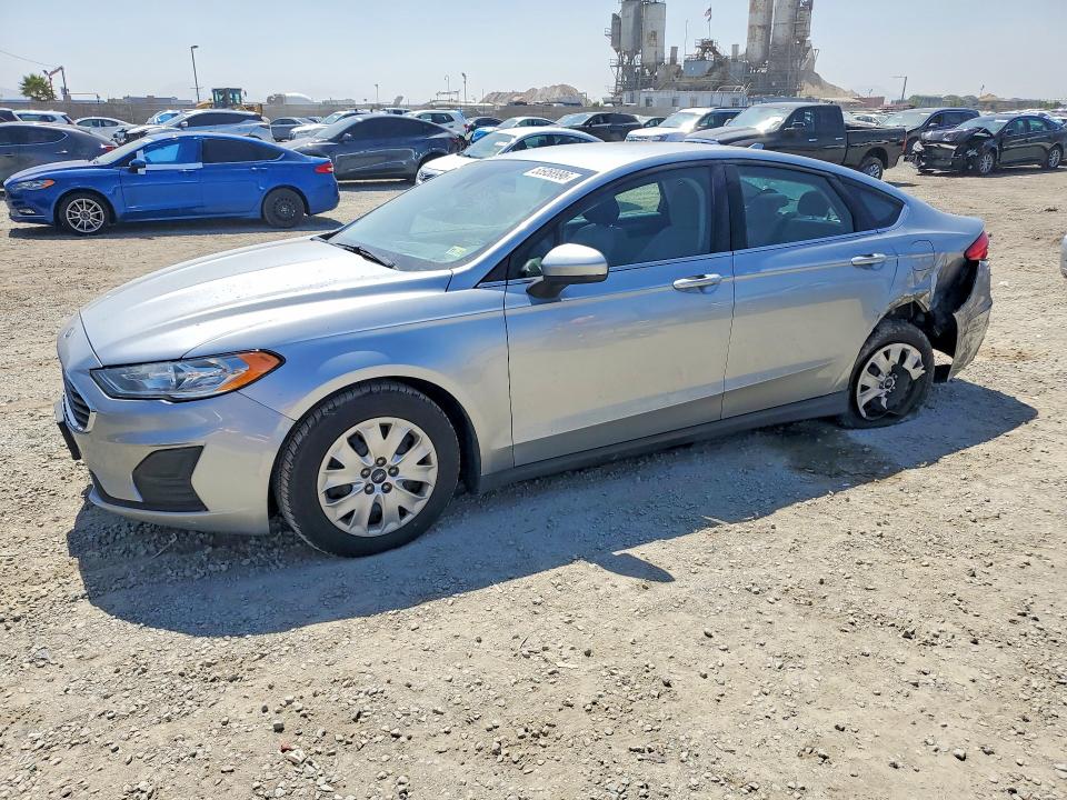 2020 Ford Fusion მანქანა იყიდება აუქციონზე, vin: 3FA6P0G71LR105374, აუქციონის ნომერი: 55958996