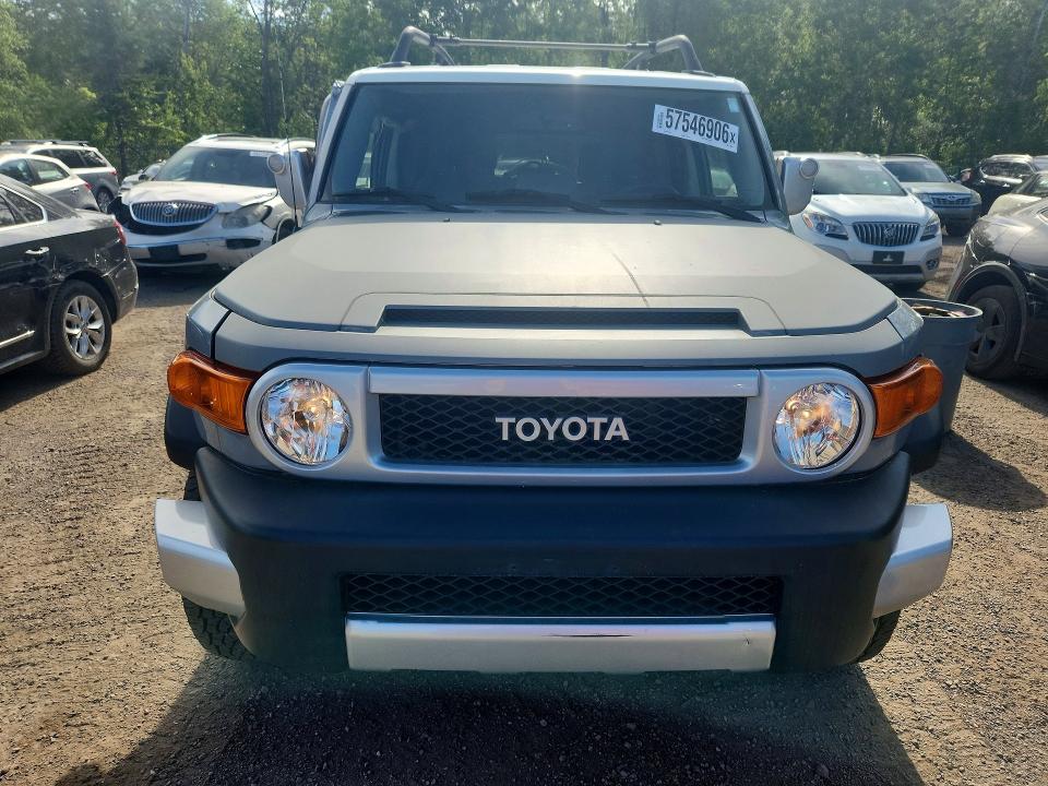 57546906 :رقم المزاد ، JTEBU4BF0EK179010 vin ، 2014 Toyota Fj Cruiser مزاد بيع