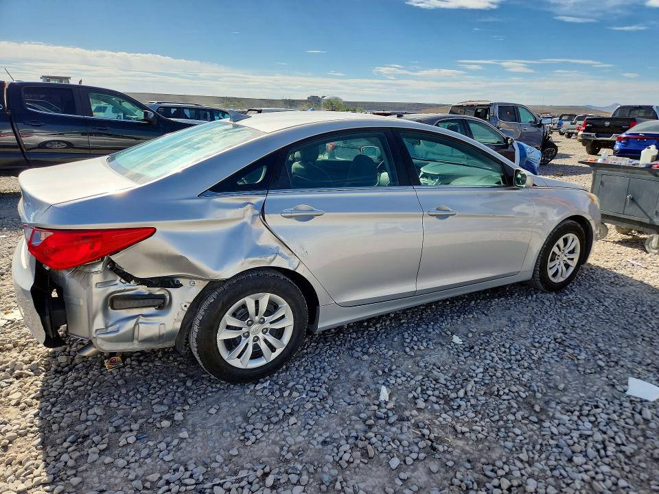 56112066 :رقم المزاد ، 5NPEB4AC2BH281868 vin ، 2011 Hyundai Sonata مزاد بيع