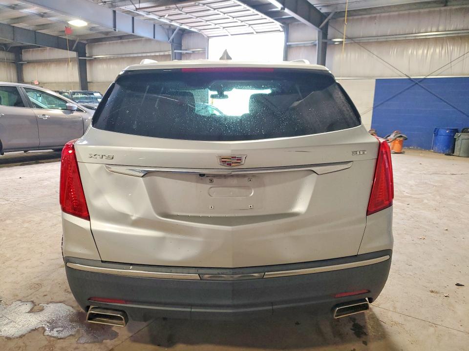 58100856 :رقم المزاد ، 1GYKNARS7HZ319563 vin ، 2017 Cadillac Xt5 مزاد بيع