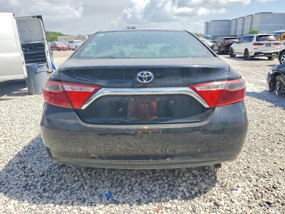 2015 Toyota Camry Hybrid მანქანა იყიდება აუქციონზე, vin: 4T1BD1FK0FU150036, აუქციონის ნომერი: 57685386