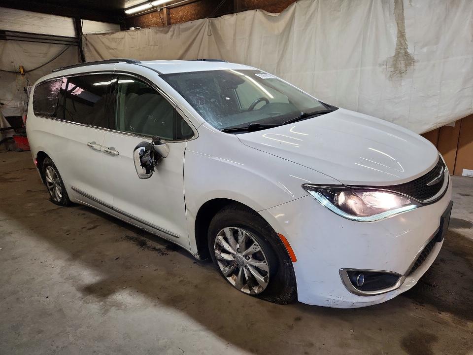 56458696 :رقم المزاد ، 2C4RC1BG7JR149379 vin ، 2018 Chrysler Pacifica مزاد بيع