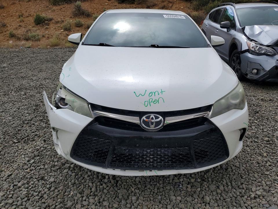 55594016 :رقم المزاد ، 4T1BF1FK5GU247440 vin ، 2016 Toyota Camry مزاد بيع