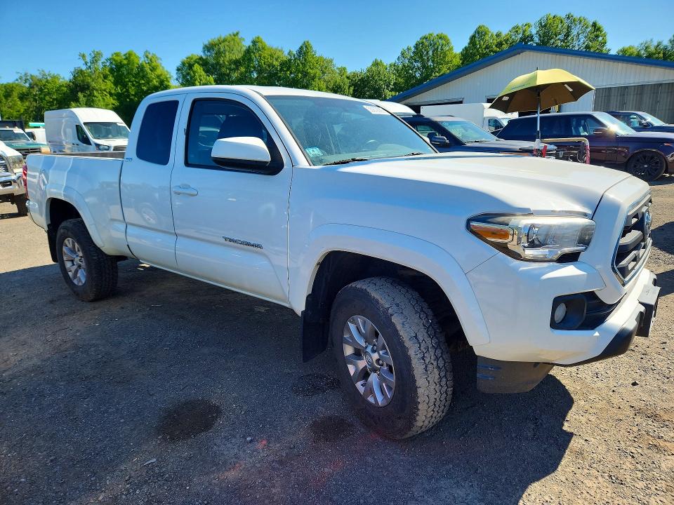 55272886 :رقم المزاد ، 5TFSZ5AN4HX071582 vin ، 2017 Toyota Tacoma مزاد بيع