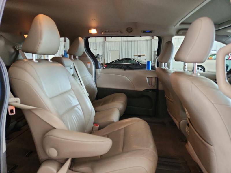 2015 Toyota Sienna მანქანა იყიდება აუქციონზე, vin: 5TDYK3DC9FS599490, აუქციონის ნომერი: 58578556