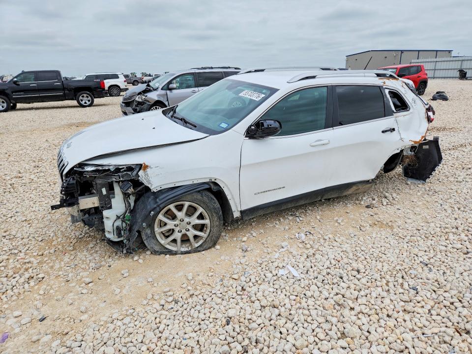 55703776 :رقم المزاد ، 1C4PJLCB3JD574404 vin ، 2018 Jeep Cherokee مزاد بيع