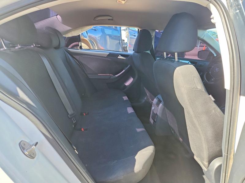 2015 Volkswagen Jetta მანქანა იყიდება აუქციონზე, vin: 3VWD17AJ5FM332775, აუქციონის ნომერი: 56632356