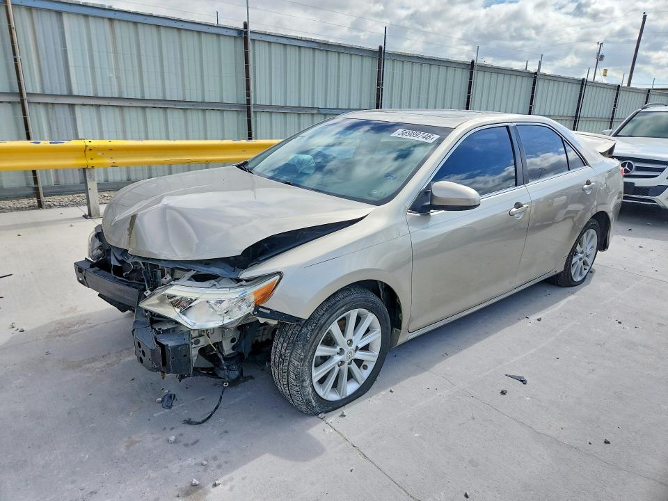 56989746 :رقم المزاد ، 4T4BF1FK0ER374812 vin ، 2014 Toyota Camry مزاد بيع