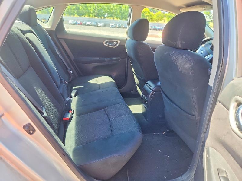 2015 Nissan Sentra მანქანა იყიდება აუქციონზე, vin: 3N1AB7AP7FY281797, აუქციონის ნომერი: 55791486