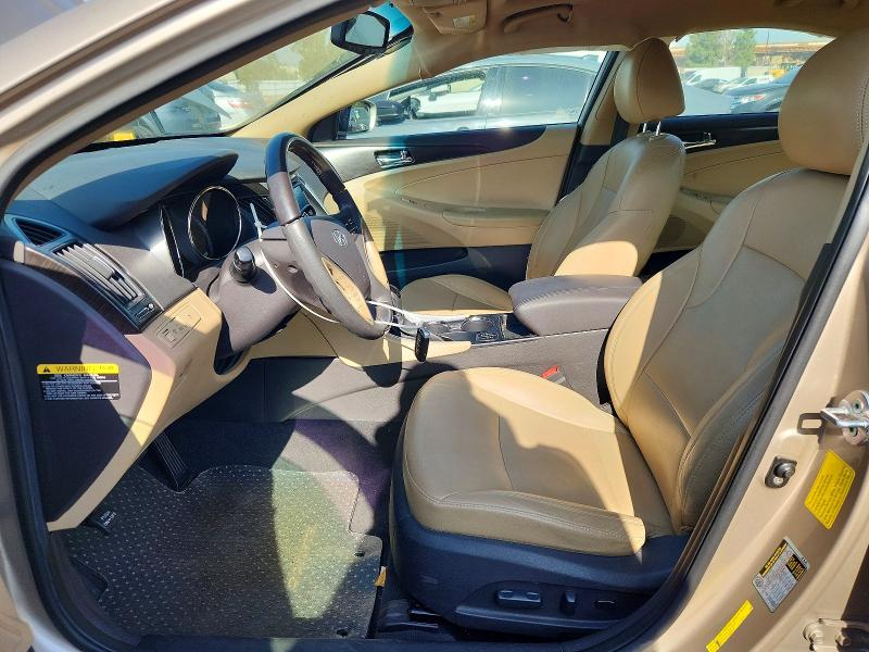 56105206 :رقم المزاد ، 5NPEC4AC1CH321601 vin ، 2012 Hyundai Sonata مزاد بيع