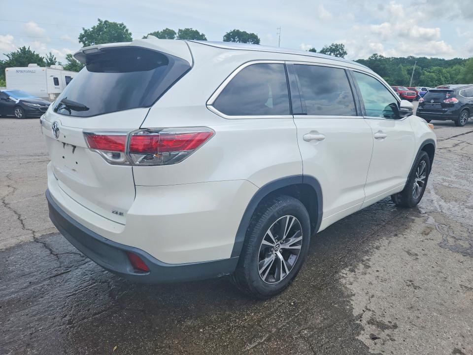 Продажа на аукционе авто 2016 Toyota Highlander, vin: 5TDKKRFH7GS157505, номер лота: 55777696