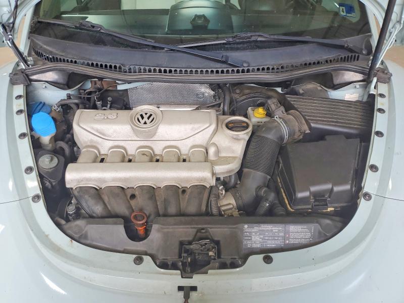 56679336 :رقم المزاد ، 3VWRW3AL9AM004933 vin ، 2010 Volkswagen New Beetle مزاد بيع
