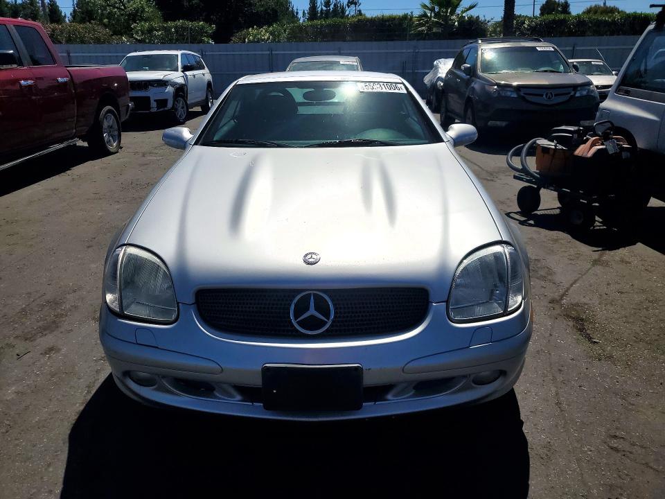 2001 Mercedes-benz Slk მანქანა იყიდება აუქციონზე, vin: WDBKK65FX1F199140, აუქციონის ნომერი: 55931006