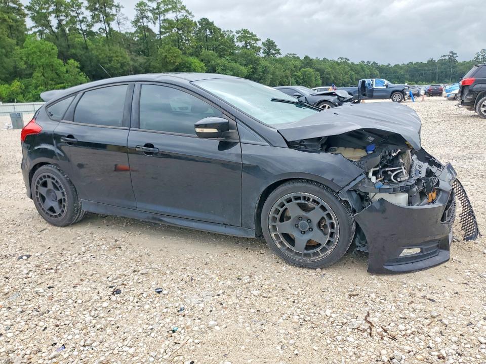 57832196 :رقم المزاد ، 1FADP3L90GL402270 vin ، 2016 Ford Focus مزاد بيع