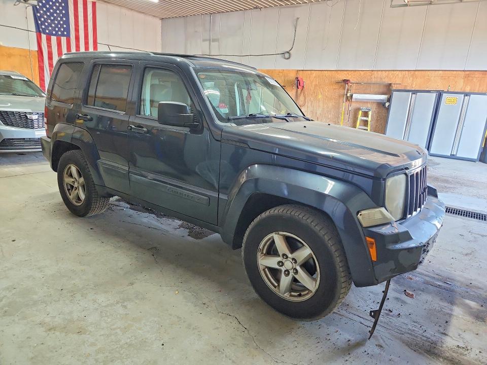 55732526 :رقم المزاد ، 1J8GN28K58W256699 vin ، 2008 Jeep Liberty مزاد بيع