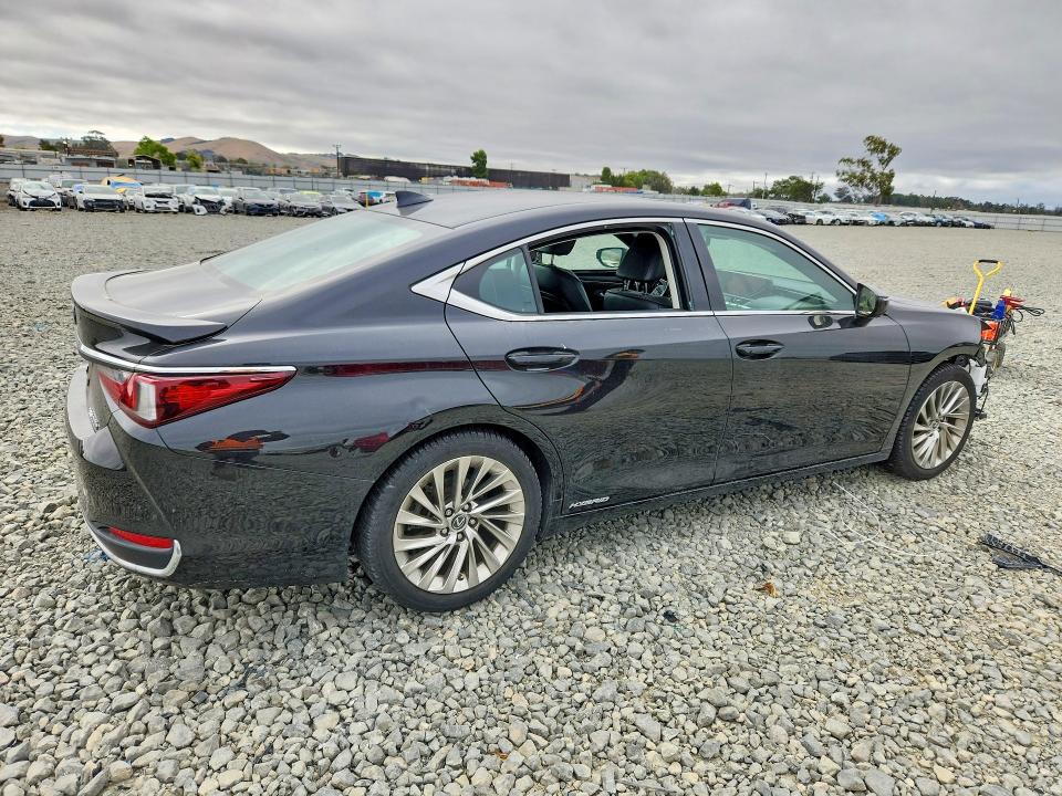 57887806 :رقم المزاد ، 58AB21B16KU001362 vin ، 2019 Lexus Es مزاد بيع