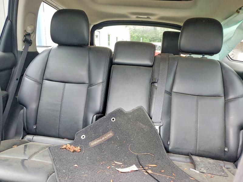 56791776 :رقم المزاد ، 5N1DR2MM1HC907233 vin ، 2017 Nissan Pathfinder مزاد بيع