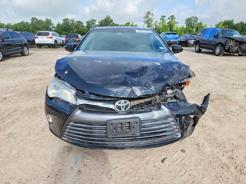 58413026 :رقم المزاد ، 4T1BF1FK8HU814662 vin ، 2017 Toyota Camry مزاد بيع