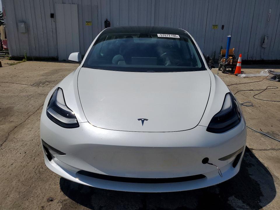 57672196 :رقم المزاد ، 5YJ3E1EA2MF031019 vin ، 2021 Tesla Model 3 مزاد بيع