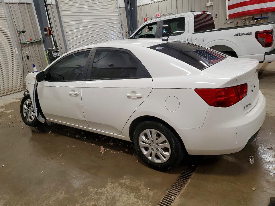 2010 Kia Forte მანქანა იყიდება აუქციონზე, vin: KNAFU4A23A5061849, აუქციონის ნომერი: 57492546