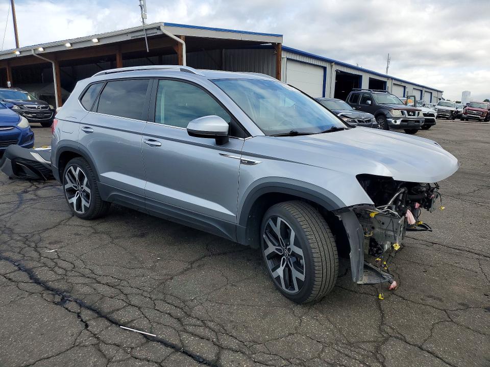 Продаж на аукціоні авто 2022 Volkswagen Taos, vin: 3VV2X7B20NM072950, номер лоту: 56517516