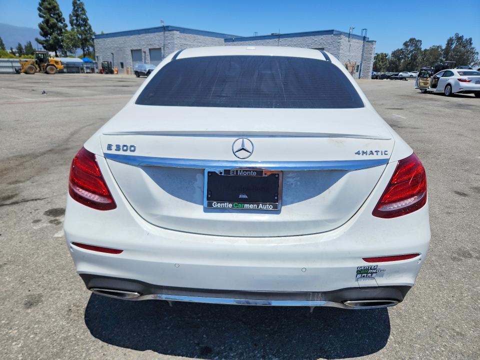 58263926 :رقم المزاد ، WDDZF4JB6JA347136 vin ، 2018 Mercedes-benz E مزاد بيع