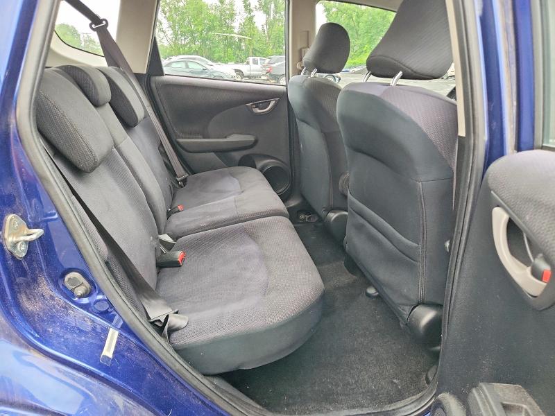 58901386 :رقم المزاد ، JHMGE8H51DC062461 vin ، 2013 Honda Fit مزاد بيع