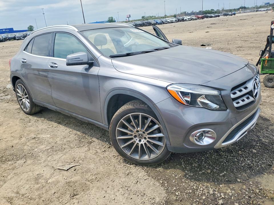 56315956 :رقم المزاد ، WDCTG4GB5JJ483918 vin ، 2018 Mercedes-benz Gla مزاد بيع