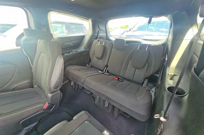 Продажа на аукционе авто 2023 Chrysler Pacifica, vin: 2C4RC1FGXPR559578, номер лота: 59644206