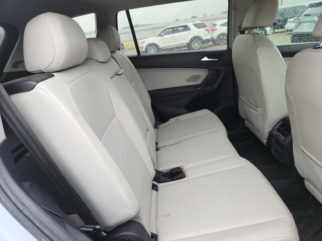 57698896 :رقم المزاد ، 3VV3B7AX6JM200084 vin ، 2018 Volkswagen Tiguan مزاد بيع