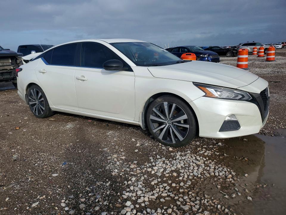 2020 Nissan Altima მანქანა იყიდება აუქციონზე, vin: 1N4BL4CV6LC135815, აუქციონის ნომერი: 57612166