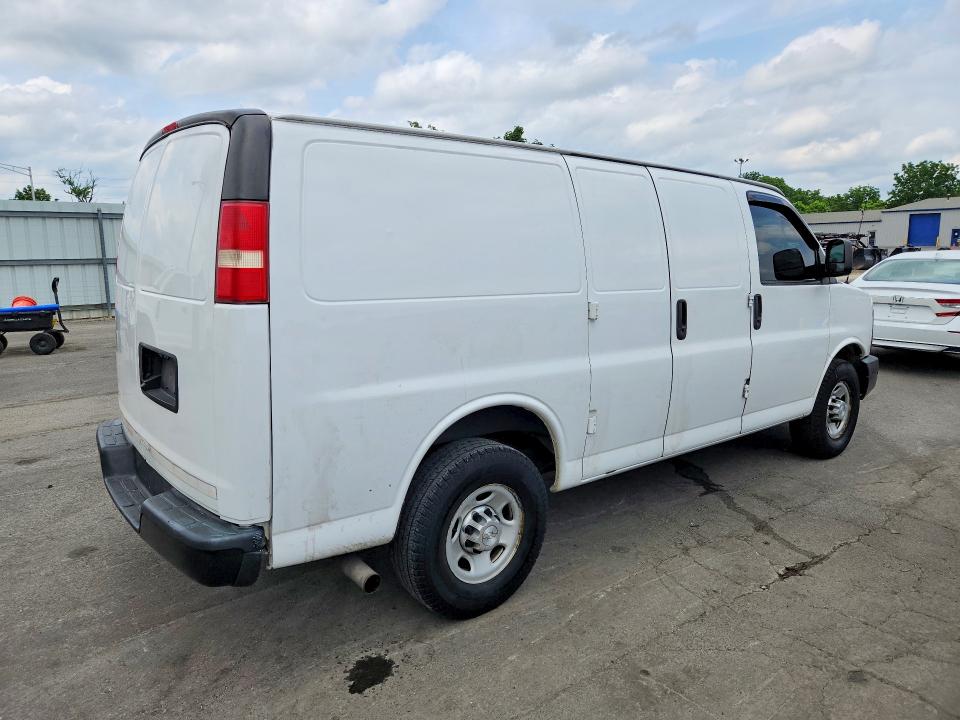 57017176 :رقم المزاد ، 1GCWGFCF2F1168864 vin ، 2015 Chevrolet Express G2500 مزاد بيع