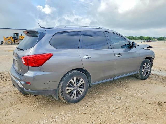 56039966 :رقم المزاد ، 5N1DR2MN9HC685842 vin ، 2017 Nissan Pathfinder مزاد بيع