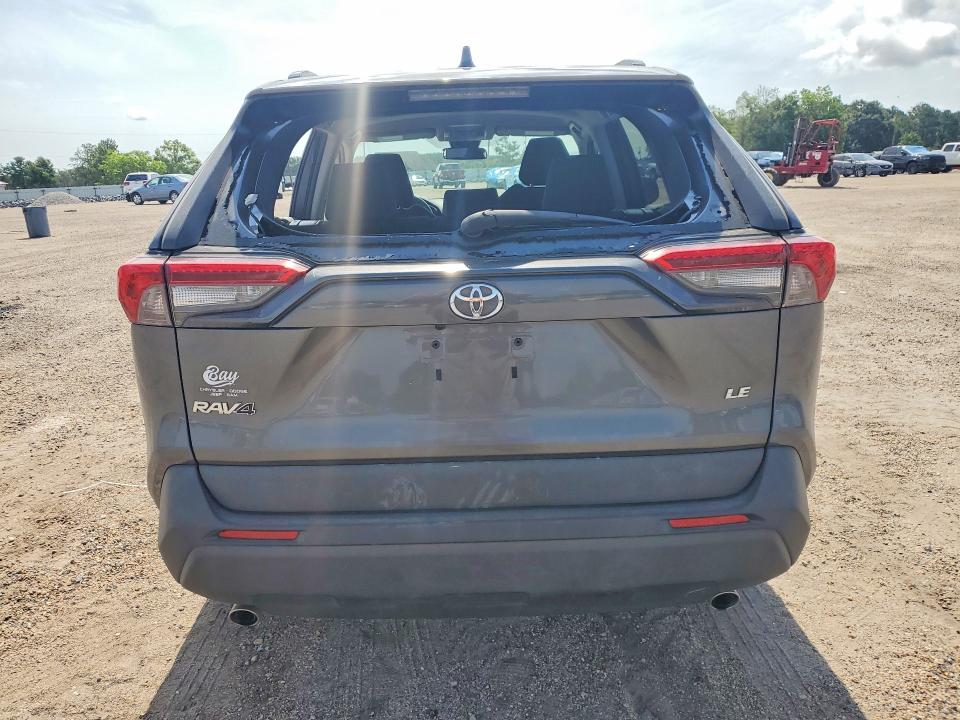56563446 :رقم المزاد ، 2T3H1RFV4MC139297 vin ، 2021 Toyota Rav4 Le مزاد بيع