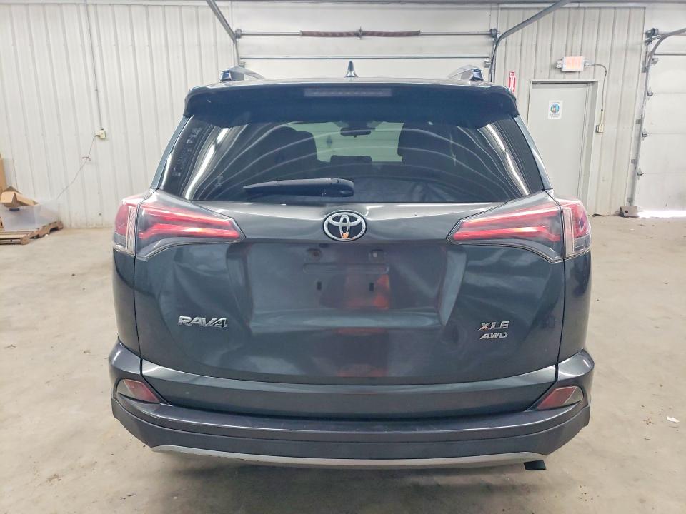 2017 Toyota Rav4 მანქანა იყიდება აუქციონზე, vin: JTMRFREV7HD201638, აუქციონის ნომერი: 55623506