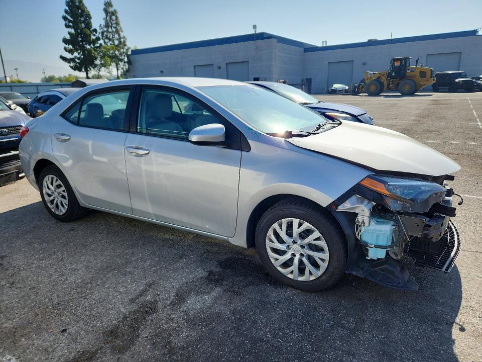 55903876 :رقم المزاد ، 5YFBURHE0KP894379 vin ، 2019 Toyota Corolla مزاد بيع