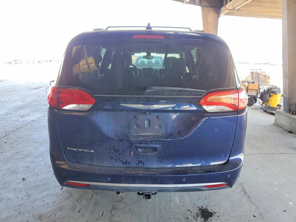 Продаж на аукціоні авто 2017 Chrysler Pacifica, vin: 2C4RC1BGXHR719935, номер лоту: 56106186