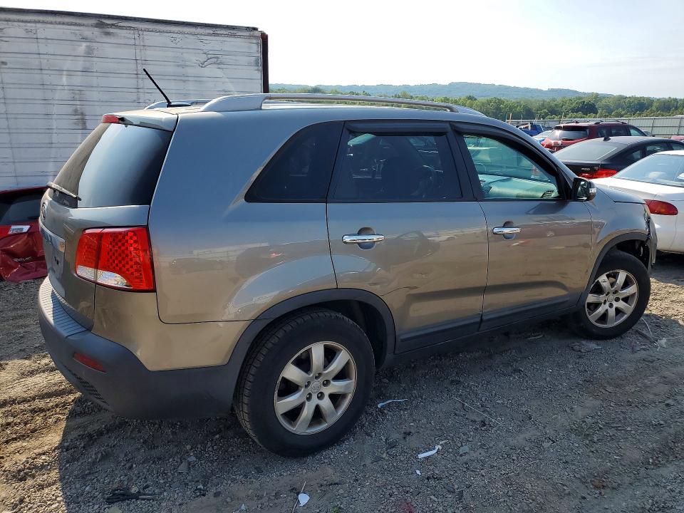 58931806 :رقم المزاد ، 5XYKT4A19BG125431 vin ، 2011 Kia Sorento مزاد بيع