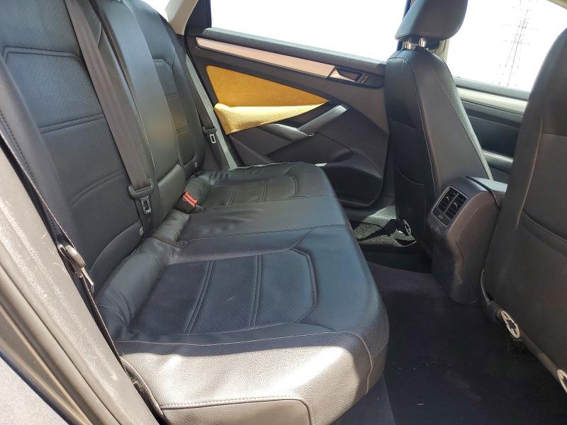 58182286 :رقم المزاد ، 1VWBH7A32DC125179 vin ، 2013 Volkswagen Passat مزاد بيع