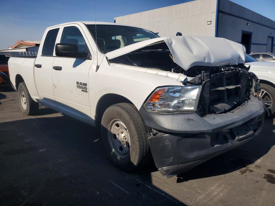57949506 :رقم المزاد ، 1C6RR6FG2KS678686 vin ، 2019 Ram 1500 Classic مزاد بيع
