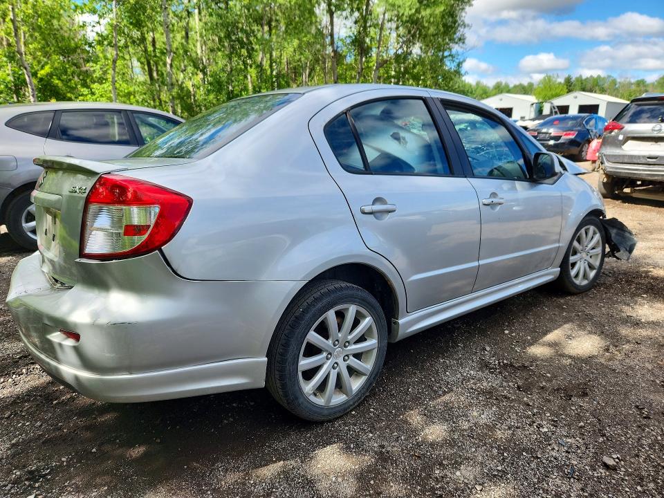 56576496 :رقم المزاد ، JS2YC5A91A6300039 vin ، 2010 Suzuki Sx4 مزاد بيع