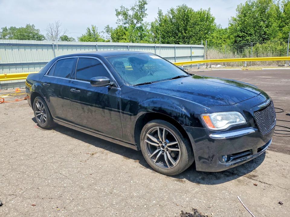2014 Chrysler 300c მანქანა იყიდება აუქციონზე, vin: 2C3CCAEG8EH303874, აუქციონის ნომერი: 97684755