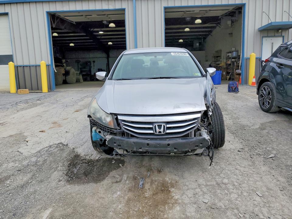2011 Honda Accord მანქანა იყიდება აუქციონზე, vin: 1HGCP2F49BA059268, აუქციონის ნომერი: 55464696