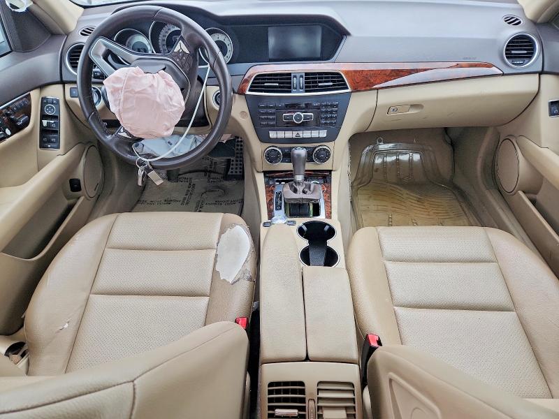 58770006 :رقم المزاد ، WDDGF4HB4ER311188 vin ، 2014 Mercedes-benz C مزاد بيع