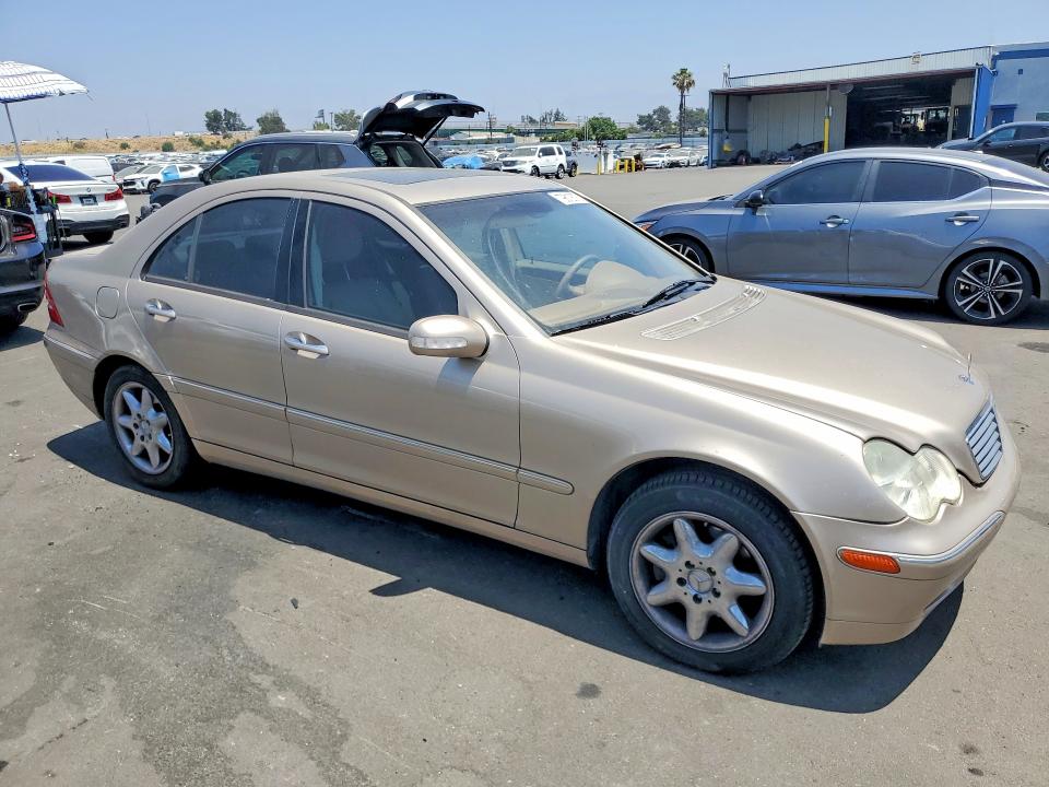 2001 Mercedes-benz C მანქანა იყიდება აუქციონზე, vin: WDBRF64J01F018412, აუქციონის ნომერი: 79810675